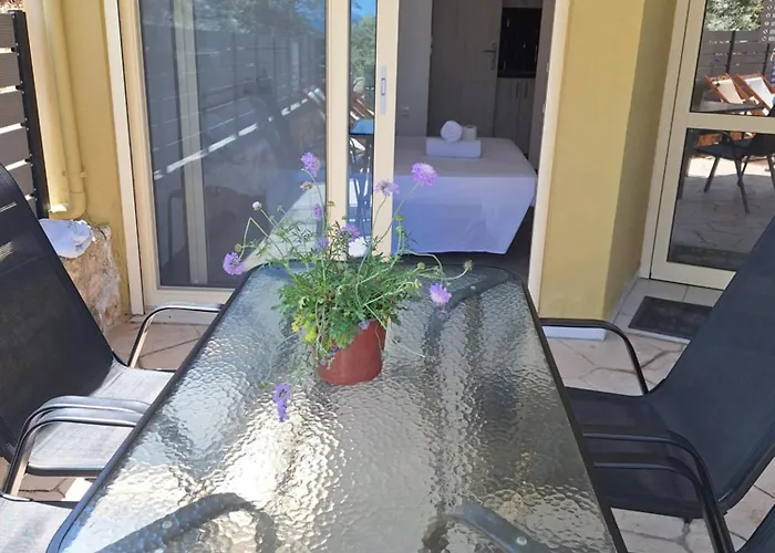 Einav Appartement Nikiana